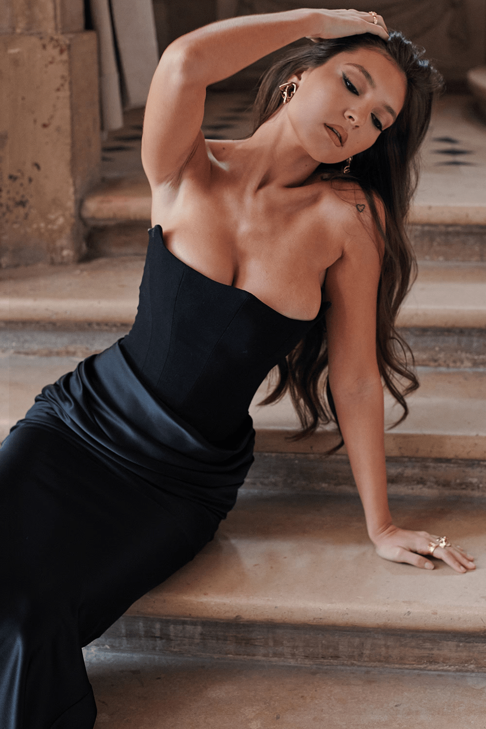 Suprella | Elegant Strapless Dress