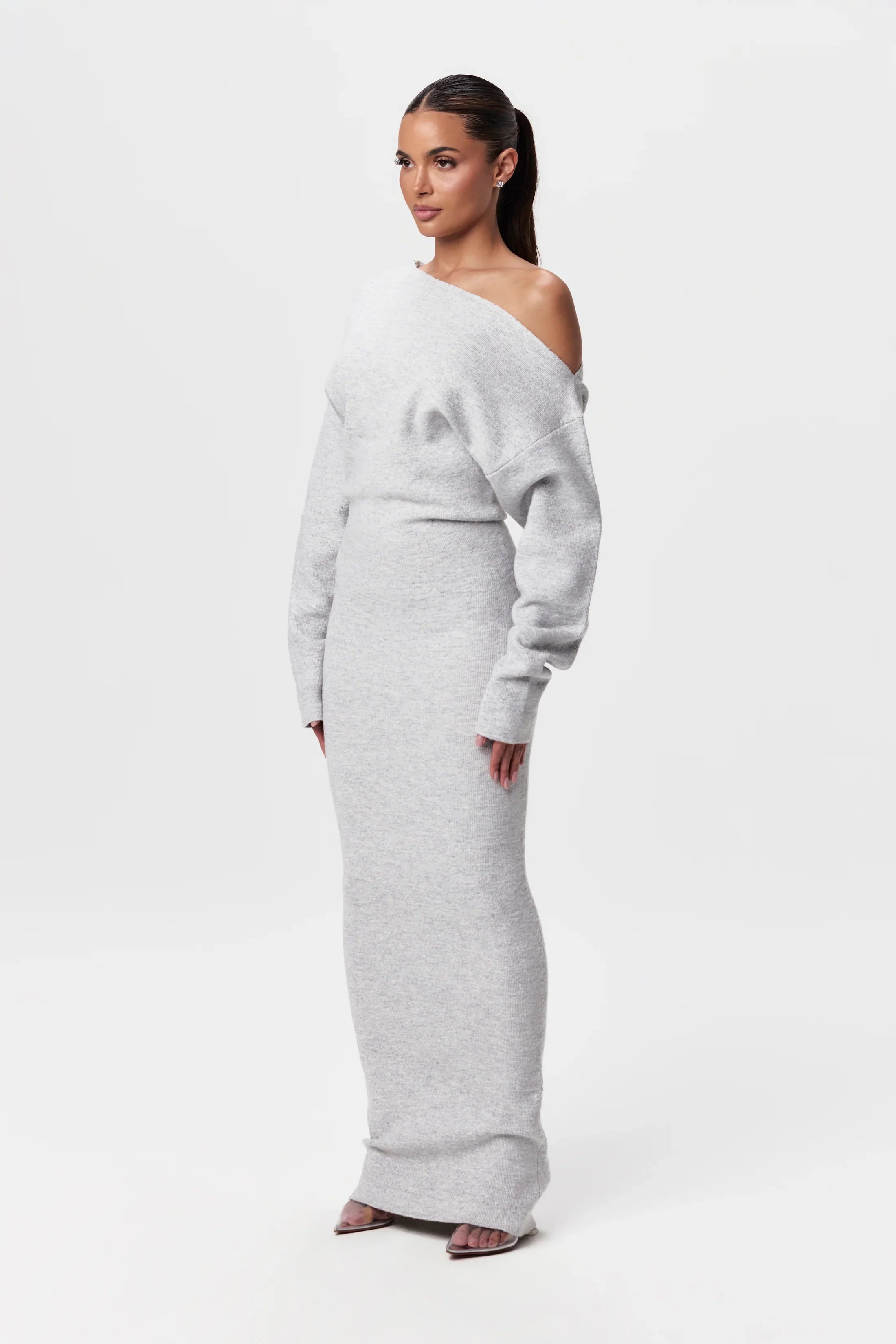 Suprella - Knit Off-Shoulder Sweater Maxi Dress