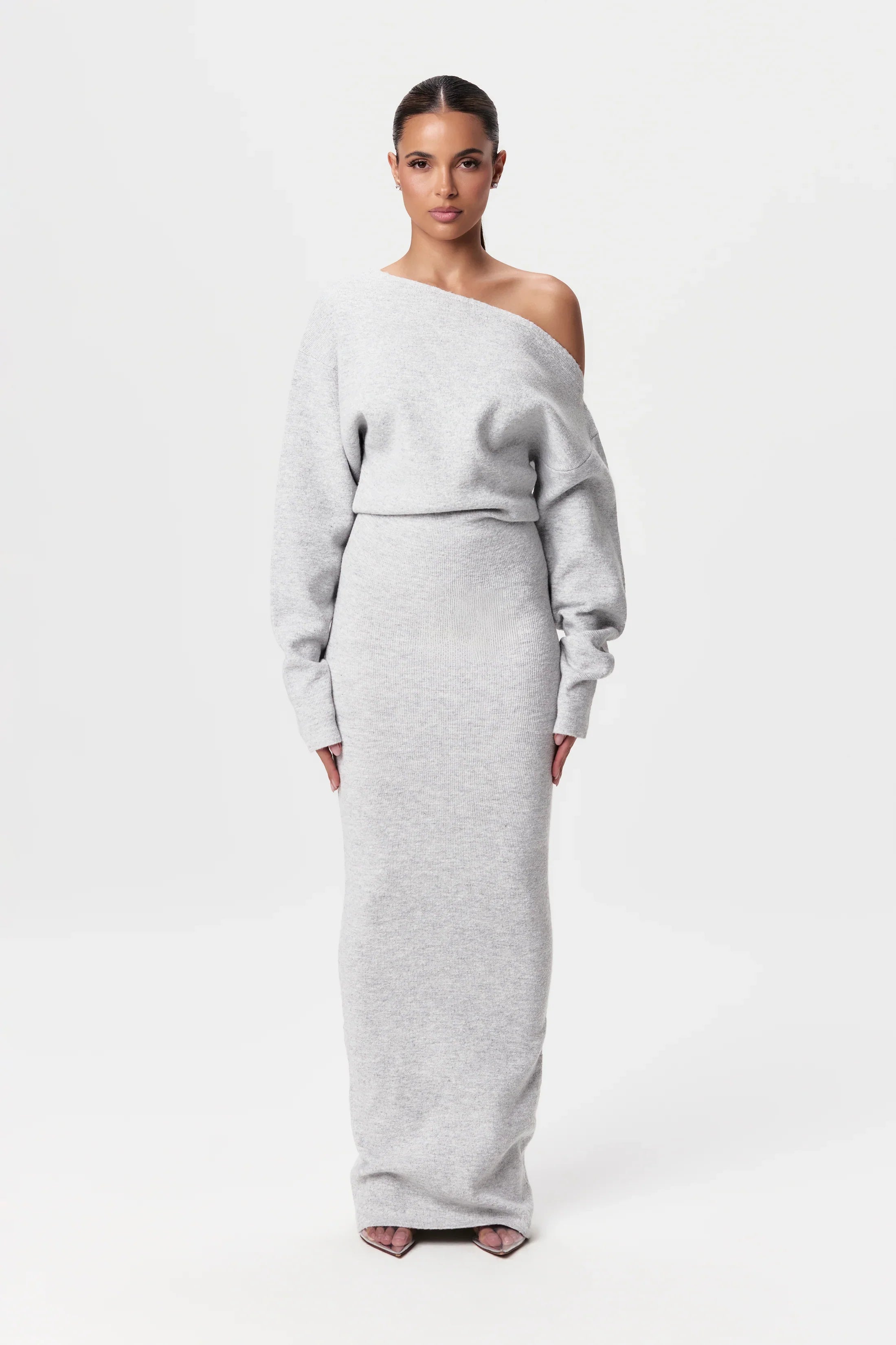 Suprella - Knit Off-Shoulder Sweater Maxi Dress