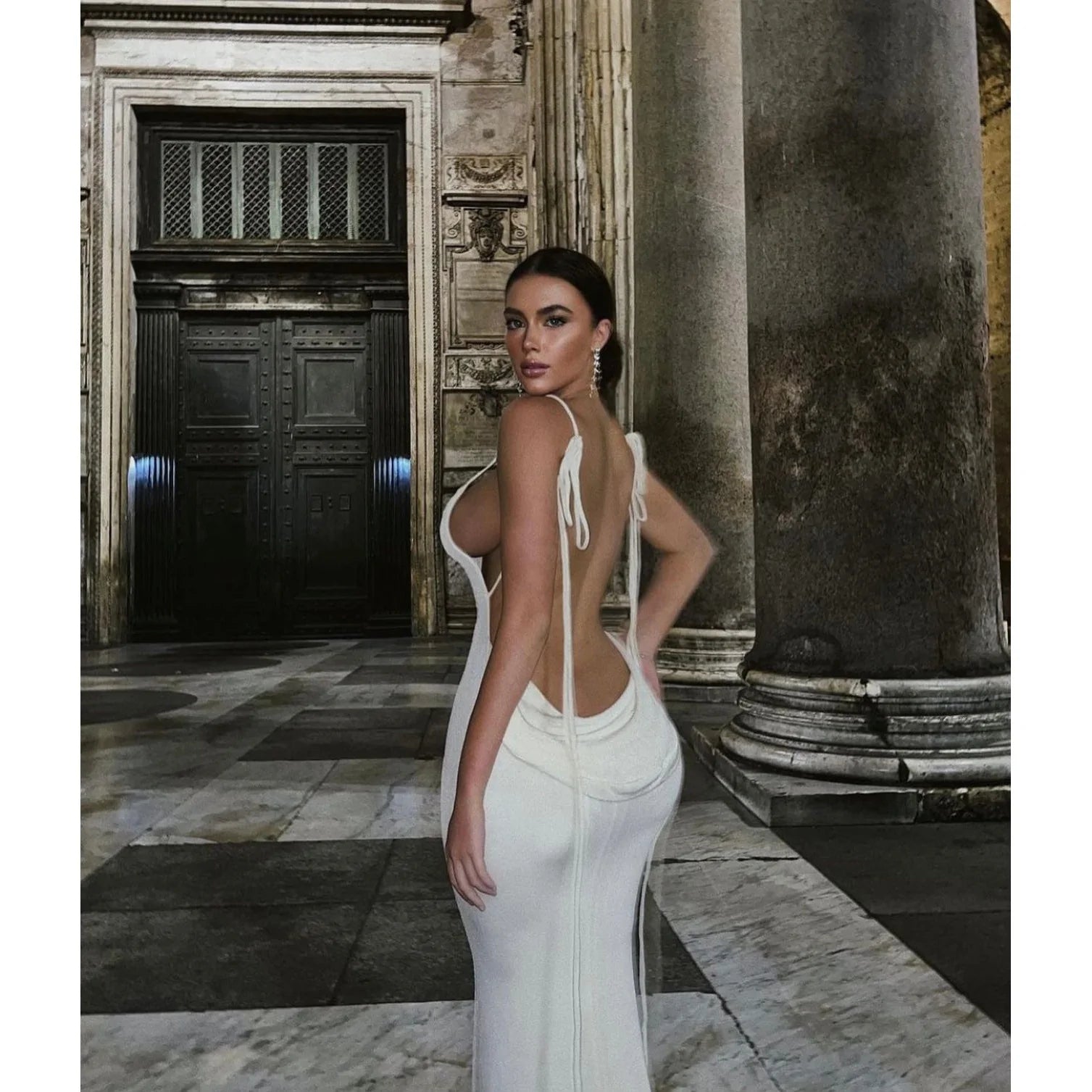 Suprella - Backless Maxi Dress